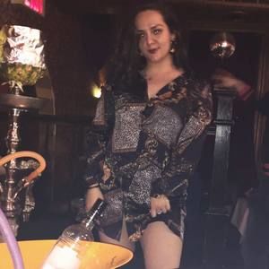 Meet your Posher, Leila